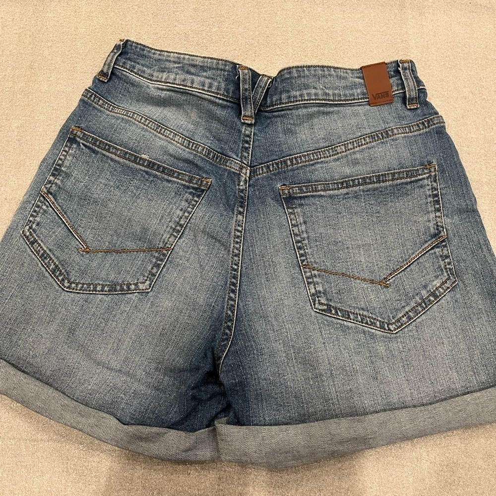 [28]Vans W HIGH RISE ROLL CUFF SHORTS - Picture 9 of 11